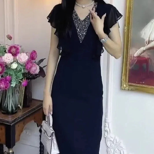 New summer dress with stylish waist-hugging and slimming V-neck ruffled sleeve skirt